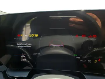 AUDI Q6 e-tron quattro