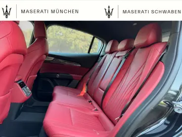 MASERATI Grecale GT  Schwarz-Rot Garantie SKYHOOK