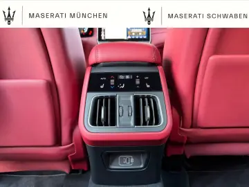 MASERATI Grecale GT  Schwarz-Rot Garantie SKYHOOK