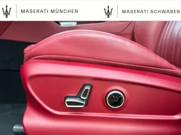 MASERATI Grecale GT  Schwarz-Rot Garantie SKYHOOK