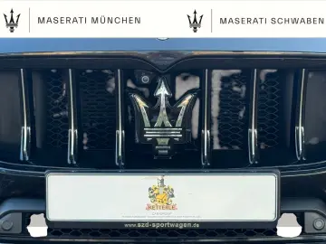 MASERATI Grecale GT  Schwarz-Rot Garantie SKYHOOK