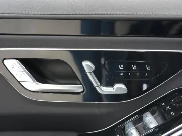 MERCEDES-BENZ S 580e