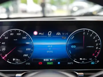 MERCEDES-BENZ S 580e