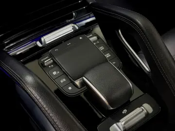 MERCEDES-BENZ GLE 300 d 4Matic