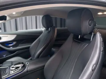 Mercedes-Benz E 200 COUPE