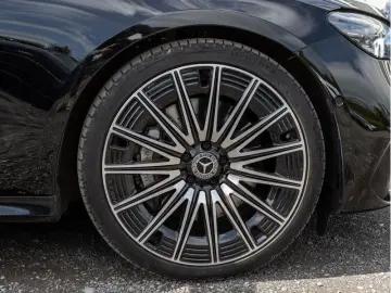 MERCEDES-BENZ E 220 d 4M AMG-Sport Super Pano Burm 360 Night