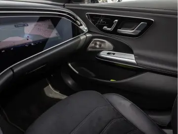 MERCEDES-BENZ E 220 d 4M AMG-Sport Super Pano Burm 360 Night