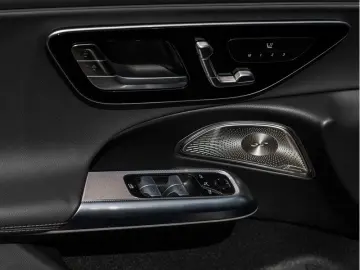 MERCEDES-BENZ E 220 d 4M AMG-Sport Super Pano Burm 360 Night
