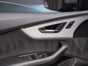 Audi Q8 Quattro 3 0 TDI  AQ8