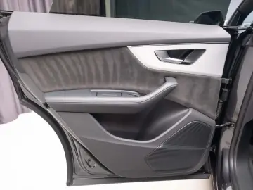 Audi Q8 Quattro 3 0 TDI  AQ8