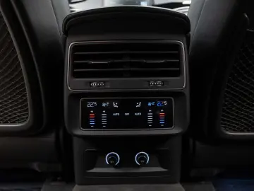 Audi Q8 Quattro 3 0 TDI  AQ8
