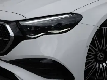 MERCEDES-BENZ E 220 d 4M AMG-Sport Super Pano Burm AHK Night