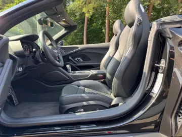 Audi R8 Spyder 5.2 FSI RWD performance
