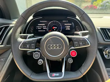Audi R8 Spyder 5.2 FSI RWD performance