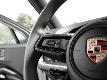 PORSCHE Cayenne AHK 14 Wege Sitze BOSE 21 Zoll