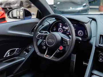 Audi R8 Performance Spyder RWD