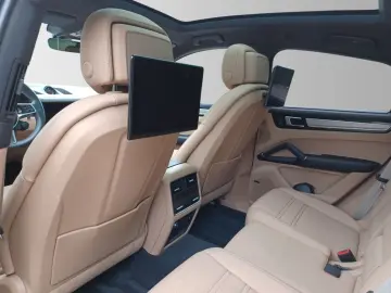 PORSCHE Cayenne E-Hybrid Coupé Platinum Edition