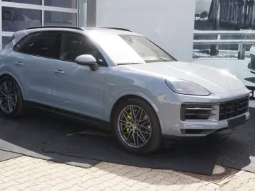 PORSCHE Cayenne E-Hybrid Luft AHK BOSE 4 Zonen Head Up