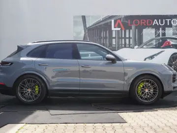 PORSCHE Cayenne E-Hybrid Luft AHK BOSE 4 Zonen Head Up