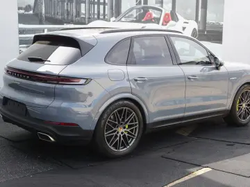 PORSCHE Cayenne E-Hybrid Luft AHK BOSE 4 Zonen Head Up