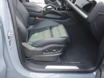 PORSCHE Cayenne E-Hybrid Luft AHK BOSE 4 Zonen Head Up