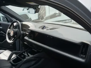 PORSCHE Cayenne E-Hybrid Luft AHK BOSE 4 Zonen Head Up