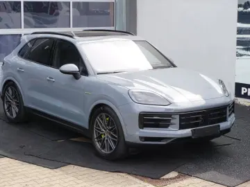 PORSCHE Cayenne E-Hybrid Luft AHK BOSE 4 Zonen Head Up