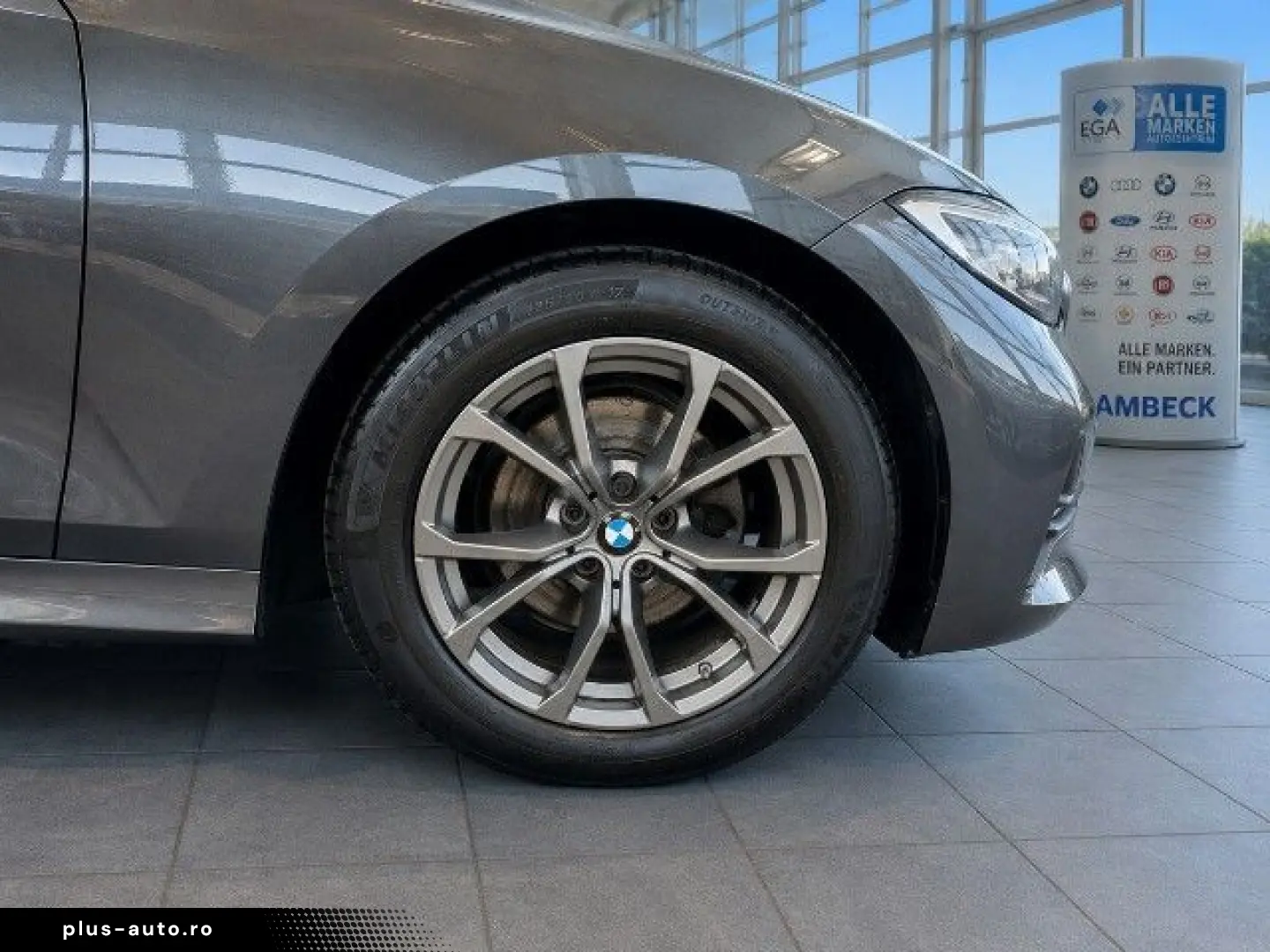 BMW 320 i Sport Line AUT LED NAVI HIFI SHZ PDC TEMPO