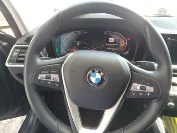 BMW 320 i Sport Line AUT LED NAVI HIFI SHZ PDC TEMPO