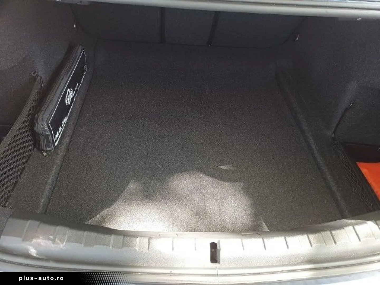 BMW 320 i Sport Line AUT LED NAVI HIFI SHZ PDC TEMPO