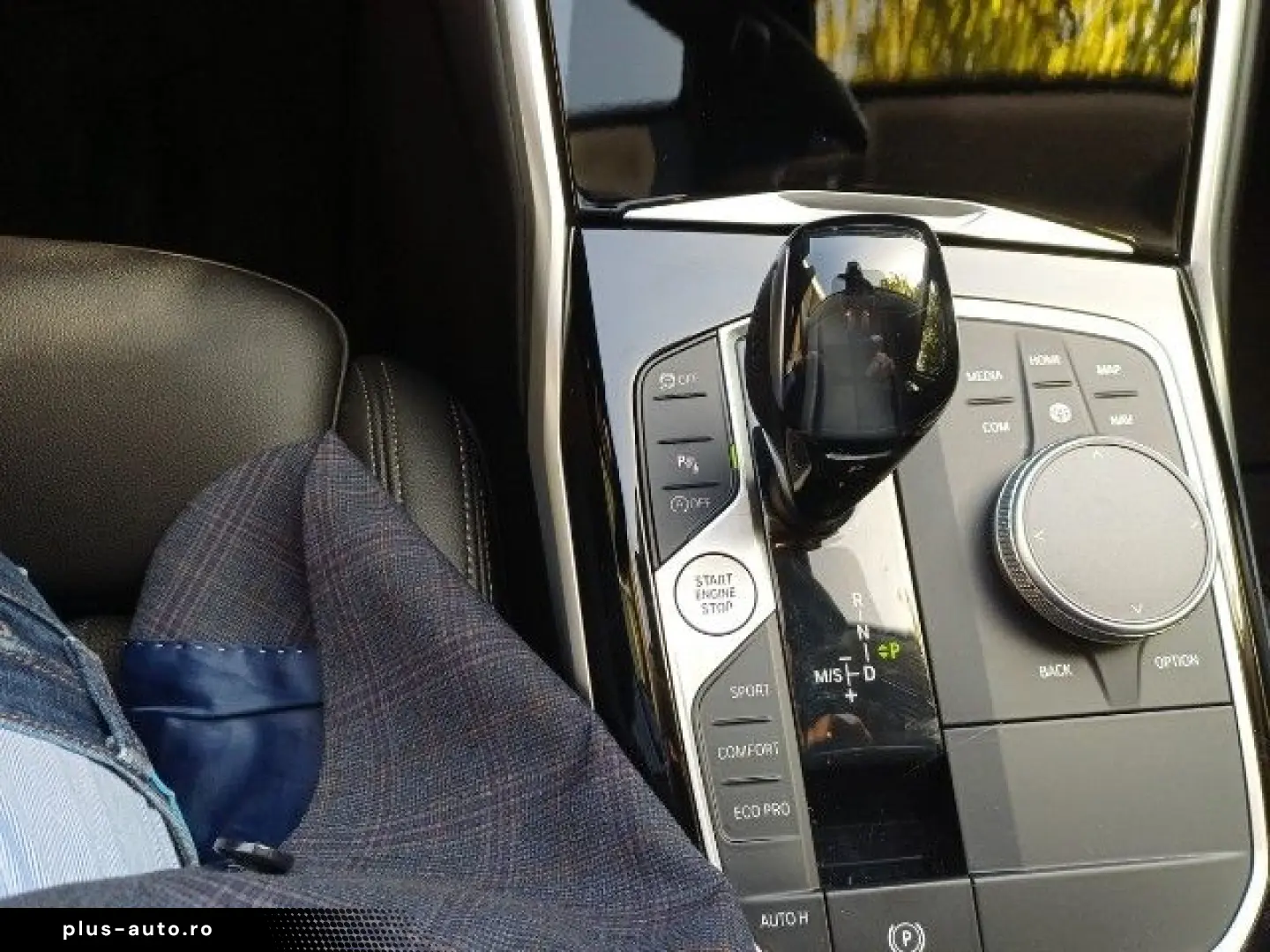 BMW 320 i Sport Line AUT LED NAVI HIFI SHZ PDC TEMPO