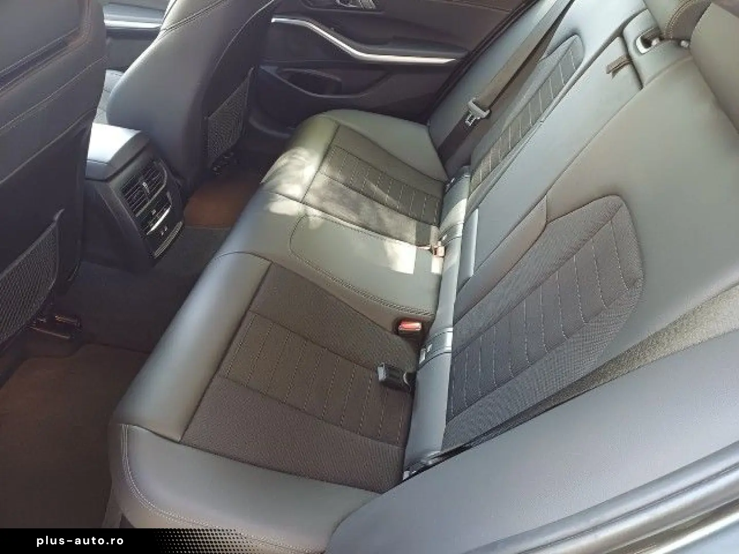 BMW 320 i Sport Line AUT LED NAVI HIFI SHZ PDC TEMPO