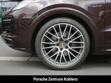 PORSCHE Cayenne E-Hybrid Coupe Platinum Edition