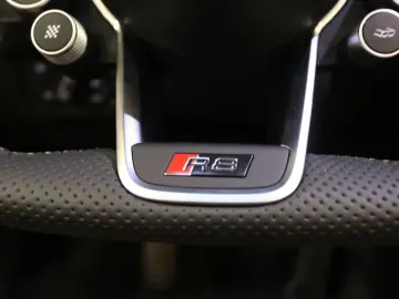 Audi R8 Spyder Performance - New Car