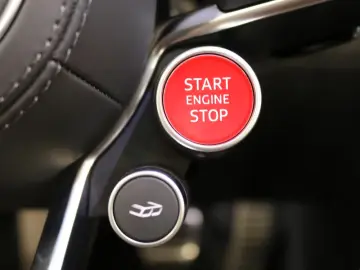 Audi R8 Spyder Performance - New Car