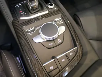 Audi R8 Spyder Performance - New Car