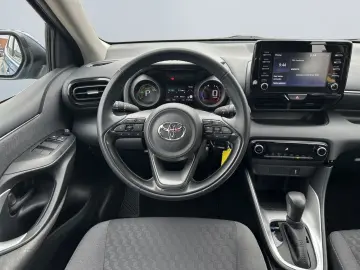 TOYOTA Yaris Hybrid 1.5 Team D