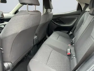 TOYOTA Yaris Hybrid 1.5 Team D