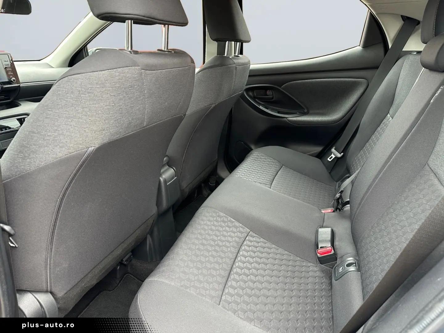 TOYOTA Yaris Hybrid 1.5 Team D