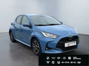 TOYOTA Yaris Hybrid 1.5 Team D