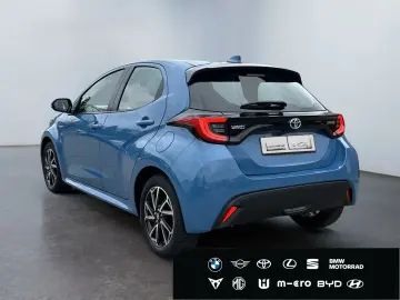TOYOTA Yaris Hybrid 1.5 Team D