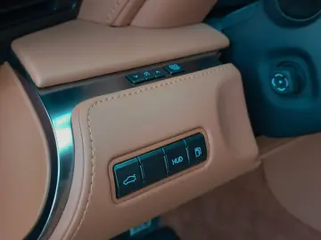 Lexus LC 500h Sport  Carbon HUD