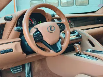 Lexus LC 500h Sport  Carbon HUD