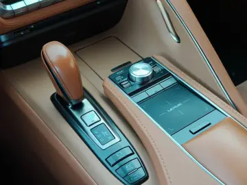 Lexus LC 500h Sport  Carbon HUD