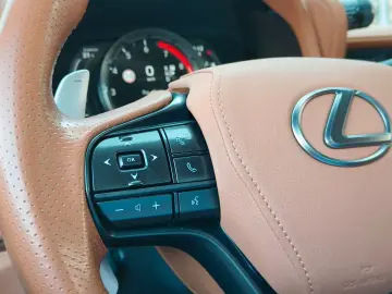 Lexus LC 500h Sport  Carbon HUD