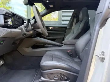 Porsche Macan Electric GTS SPORTSIGN-HAL-MEGAVOL