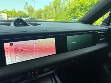 Porsche Macan Electric GTS SPORTSIGN-HAL-MEGAVOL