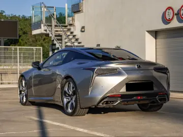 Lexus LC 500 Luxury   Mark Levinson HUD