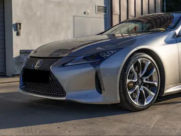 Lexus LC 500 Luxury   Mark Levinson HUD