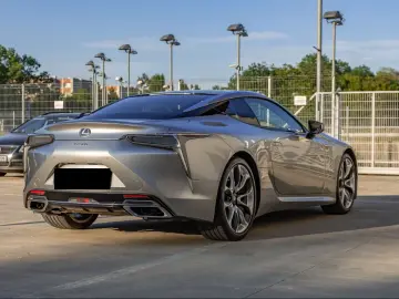 Lexus LC 500 Luxury   Mark Levinson HUD